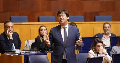 ORAM26: PS pergunta por mão de obra e terrenos para habitação