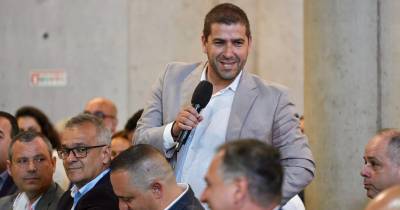 Na sua intervenção, manifestou confiança no futuro, afirmando esperar estar presente nas comemorações do centenário da autonomia e sentir orgulho pelo trabalho entretanto desenvolvido.