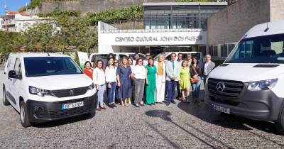 13 carrinhas entregues a instituições de solidariedade social.