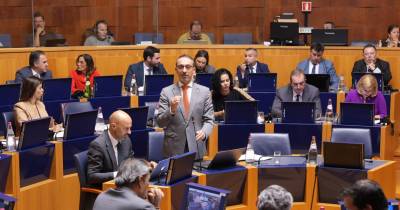 Jaime Filipe Ramos (PSD) respondeu a Paulo Cafôfo (PS) e Élvio Sousa (JPP).