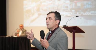 Parlamento na Comunidade: Norberto Pita desafia jovens a prosseguirem estudos superiores.