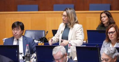 PS critica gestão da saúde e falta de execução orçamental .