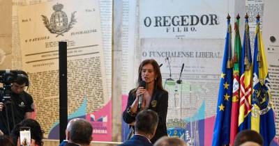 A responsável encerrou a iniciativa manifestando satisfação pela forte participação registada, embora tenha admitido que gostaria de ver ainda mais jovens envolvidos nestes debates sobre o futuro da autonomia.