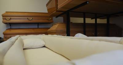 Sócio-gerente de agência funerária é acusado de ter utilizado dados de um jovem falecido para responder a uma notificação daAutoridade Nacional para a Segurança Rodoviária (ANSR) para identificar o condutor de um veículo em transgressão.