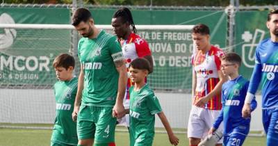 Jogo entre o São Martinho e a Camacha terminou com 13 cartões amarelos e um vermelho.