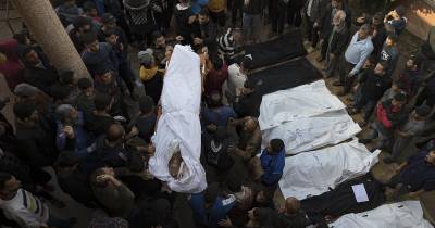 As informações dão conta de várias mortes quando um veículo que transportava feridos foi atacado.