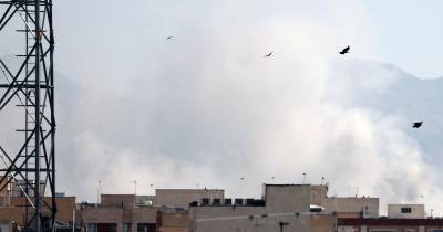 Dois jornalistas da agência de notícias francesa no local relataram ter ouvido um forte estrondo seguido de várias explosões na capital da Arábia Saudita.