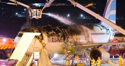 Imagem do incêndio no Airbus, da Air Busan, partilhada numa página dedicada à aviação.