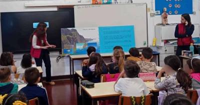 “Do Livro ao Mar, Cachalotes à Vista” levou ciência e curiosidades à EB1/PE/C da Ponta do Sol