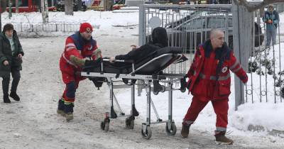 Ataque russo, hoje, em Kharkiv, fez pelo menos 30 feridos.