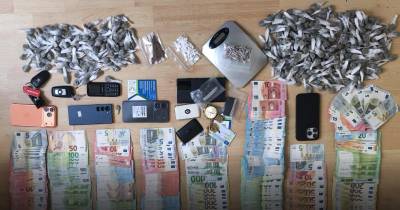 Cinco detidos e apreensões de droga e carros em “operação policial de grande envergadura”