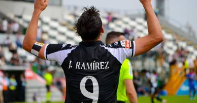 Nacional em vantagem ao intervalo em Tondela