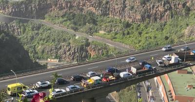 Via rápida: Avaria em camião gerou engarrafamento entre Funchal e Santa Cruz