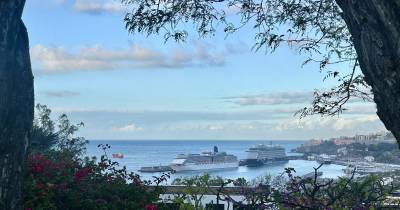 Três navios ‘cruzam-se’ no Funchal com mais de 7 mil pessoas a bordo
