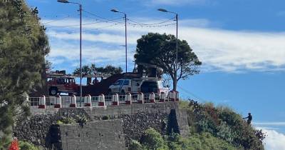 O corpo encontra-se a cerca de 120 metros de altura.