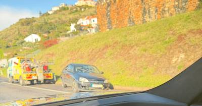 Despiste com capotamento no Porto Novo faz um ferido