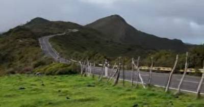 Siga pela ‘Estrada Municipal’ até ao Estreito da Calheta (com vídeo)