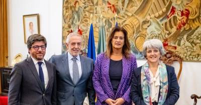 Antes da tomada de posse, António Abreu foi recebido por Rubina Leal, acompanhado pelos responsáveis pelo CES e pelo CES Açores.