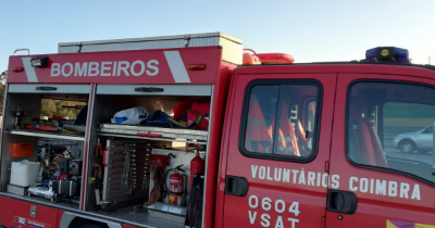 Explosão em apartamento em Coimbra provoca dois feridos e estragos em prédio