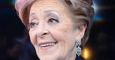 Governo atribui Medalha de Mérito Cultural a Simone de Oliveira no Dia Mundial do Teatro