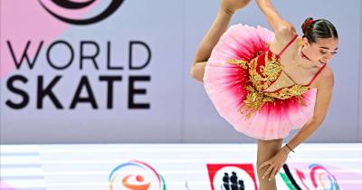 Madalenca Costa é mais jovem de sempre a sagrar-se campeã mundial de seniores de patinagem artística, estilo livre.