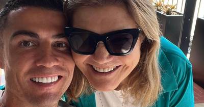 Cristiano Ronaldo assinala aniversário da mãe com mensagem nas redes sociais