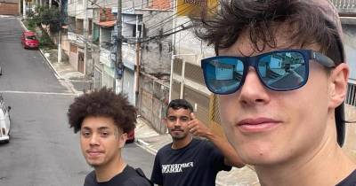 Atravessar África à boleia e de tenda às costas