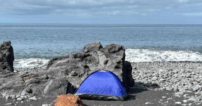 Tenda estava montada na zona da areia da praia Formosa.
