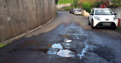 Partido denuncia derrame na Caminho da Portada de Santo António que “já ocorre desde o início do ano”.