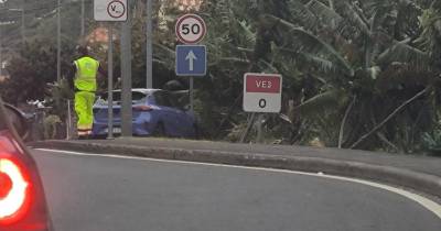 Carro despista-se e sai de estrada na Ribeira Brava