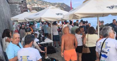 Praia de São Tiago em festa aguarda canoístas em travessia inédita (com fotos e vídeo)