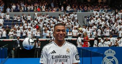 Kylian Mbappé apresentado no Real Madrid.