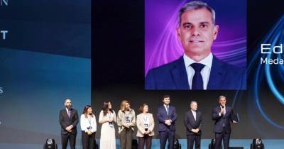 Eduardo Jesus recebe medalha de ouro da APAVT