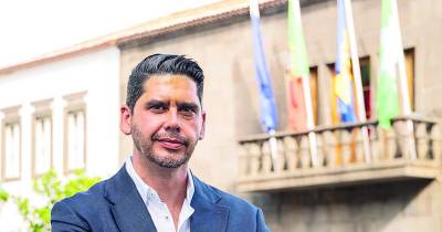 Candidato socialista em Santa Cruz critica “teia de interesses pessoais” no PS