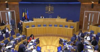 Ricardo Nascimento ocupa lugar no Parlamento e Jéssica Teles está de regresso à bancada do JPP