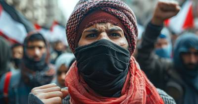 Talibãs atacam campanha de vacinação no Paquistão e matam polícia