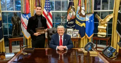 Cristiano Ronaldo recebeu das mãos de Donald Trump a ‘Chave da Casa Branca’