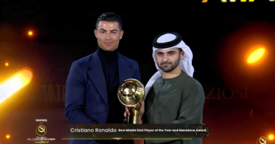 Cristiano Ronaldo distinguido no Dubai.