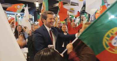 Ventura espera “dar um murro” na mesa vencendo na Madeira