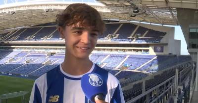 Avançado madeirense marca golo do triunfo e termina jogo a guarda-redes