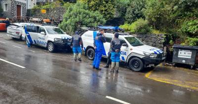 Equipas com operacionais da Polícia de segurança Pública (PSP) continuam nas buscas.