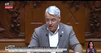 Filipe Sousa, deputado único do JPP, apresentou o projeto de voto recusado pelo presidente da Assembleia da República.