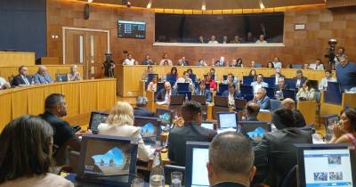 “A bola está do seu lado”, diz Miguel Castro a Albuquerque