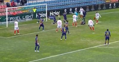 Marítimo perde ao intervalo (2-1) com o Chaves