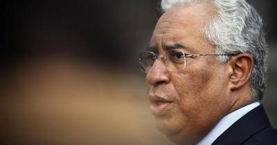 Costa afirma que foi até ao limite nas regiões e que descentralização homenageia 25 Abril