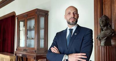 Francisco Gomes defende que “a escola é essencial, mas não substitui a família”