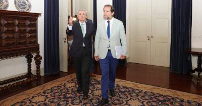 Albuquerque entregou hoje o Programa de Governo a José Manuel Rodrigues.