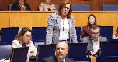 PS pergunta se salário mínimo será também de 1.600 euros na Madeira