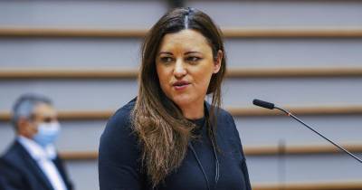 Bloquista sublinha que o que conta “são as políticas”.