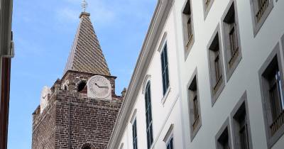 A hora legal voltará a mudar em 27 de outubro, para o regime de inverno.